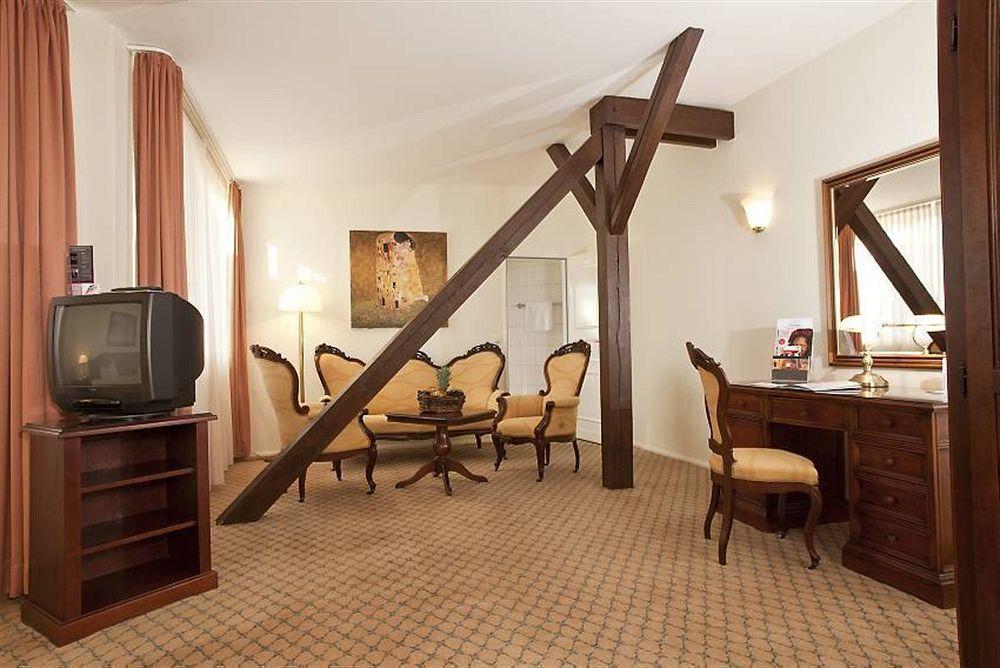 Henri Hotel Berlin Kurfuerstendamm Esterno foto